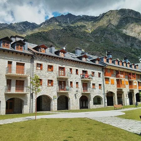 Apartamento Lamatriz Dequin Edificio Sayo 8 Benasque Eksteriør billede